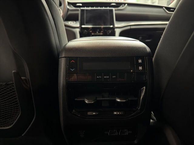 2021 Jeep Grand Cherokee L Laredo