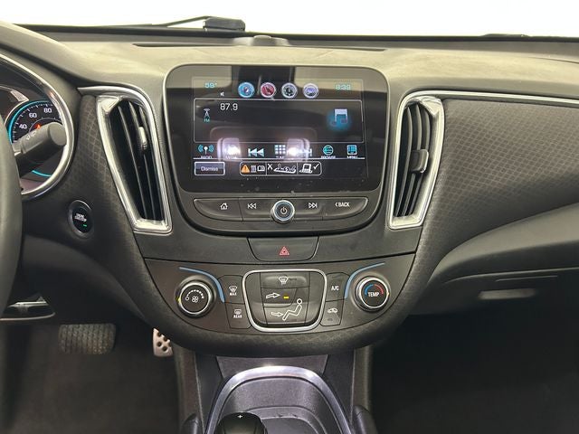 2017 Chevrolet Malibu LT 1LT