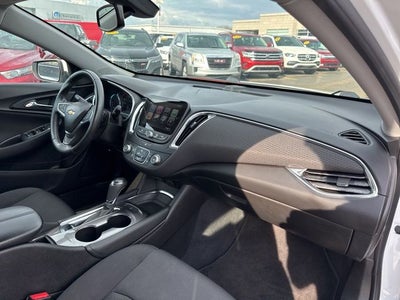 2017 Chevrolet Malibu LT 1LT