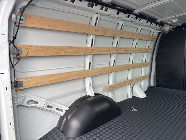 2024 Chevrolet Express 2500 Work Van Cargo