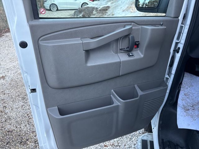 2024 Chevrolet Express 2500 Work Van Cargo