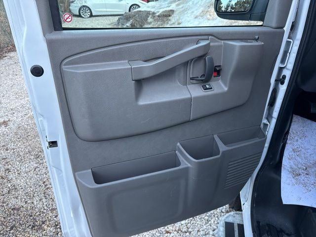 2024 Chevrolet Express 2500 Work Van Cargo
