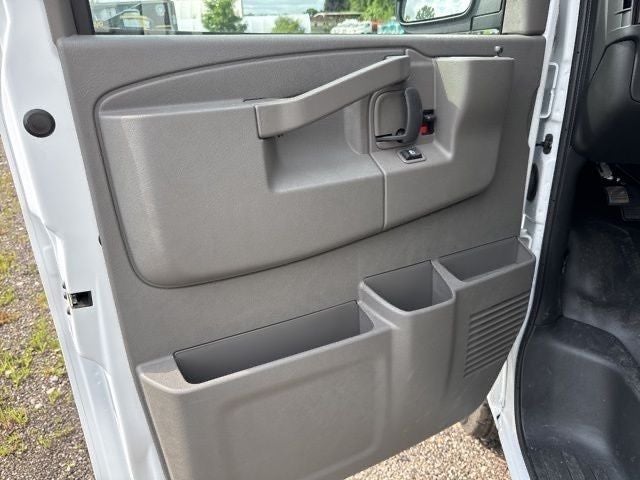 2025 GMC Savana 3500 Work Van