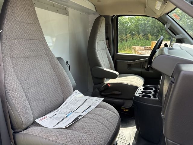 2025 GMC Savana 3500 Work Van