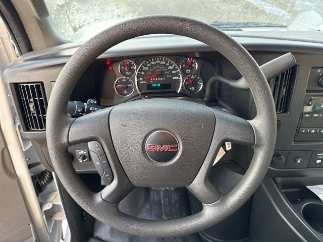 2025 GMC Savana 3500 Work Van