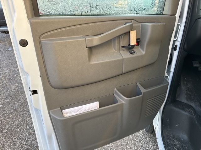 2025 GMC Savana 3500 Work Van