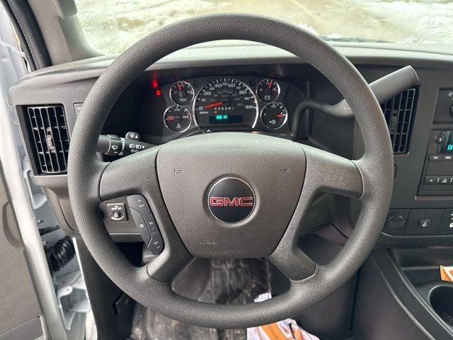 2025 GMC Savana 3500 Work Van