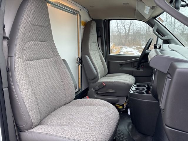 2025 GMC Savana 3500 Work Van