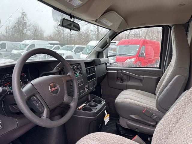 2025 GMC Savana 3500 Work Van