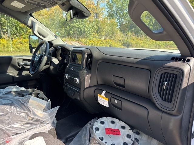 2025 GMC Sierra 3500HD Pro