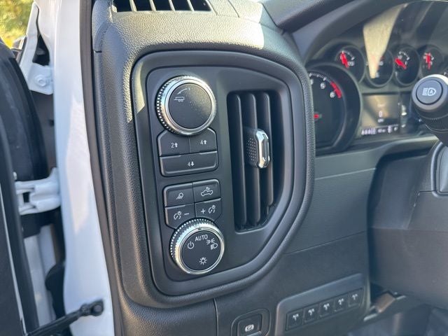 2025 GMC Sierra 2500HD Pro