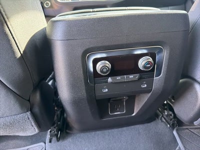 2023 GMC Yukon SLE