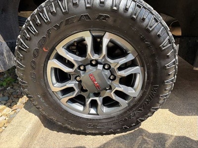 2023 GMC Sierra 2500HD AT4