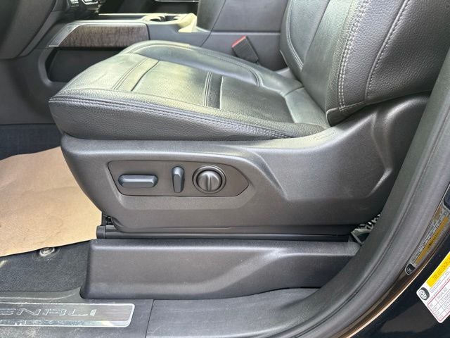 2023 GMC Sierra 2500HD Denali