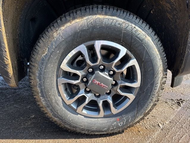 2026 GMC Sierra 2500HD SLT