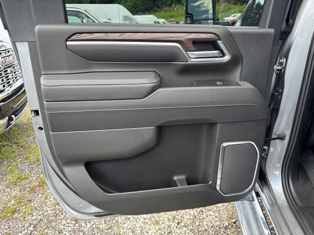 2026 GMC Sierra 2500HD SLT