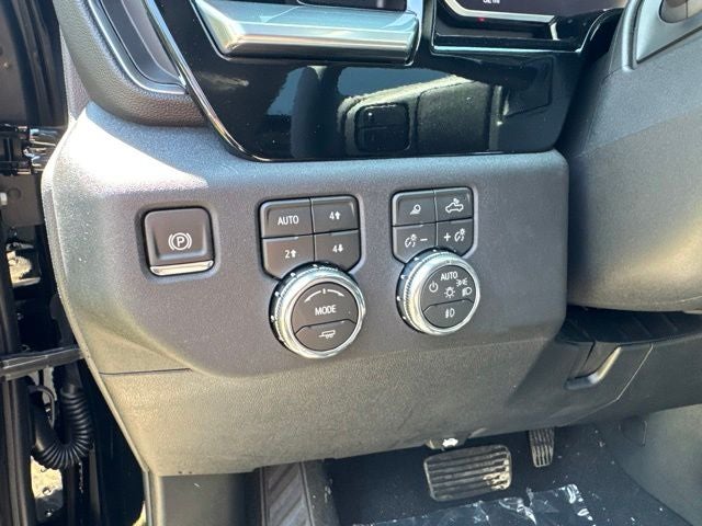 2026 GMC Sierra 2500HD SLT