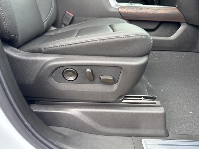 2026 GMC Sierra 2500HD SLT