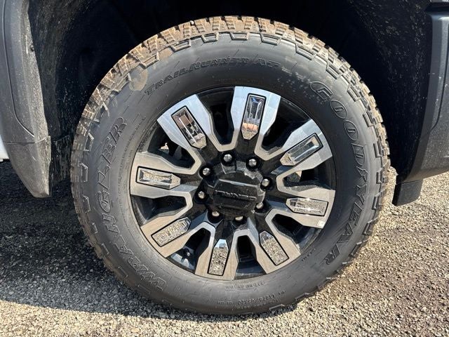 2026 GMC Sierra 2500HD Denali