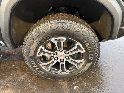 2023 GMC Canyon AT4