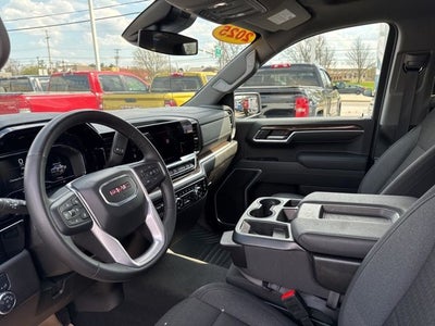 2025 GMC Sierra 1500 Elevation