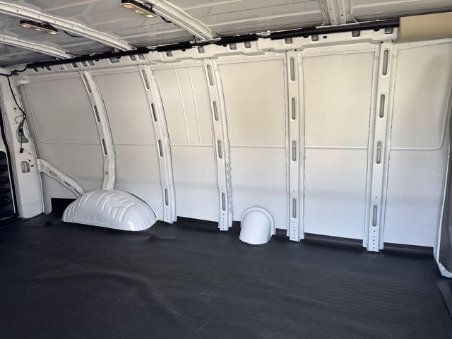 2025 GMC Savana 2500 Work Van