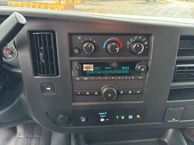 2025 GMC Savana 2500 Work Van