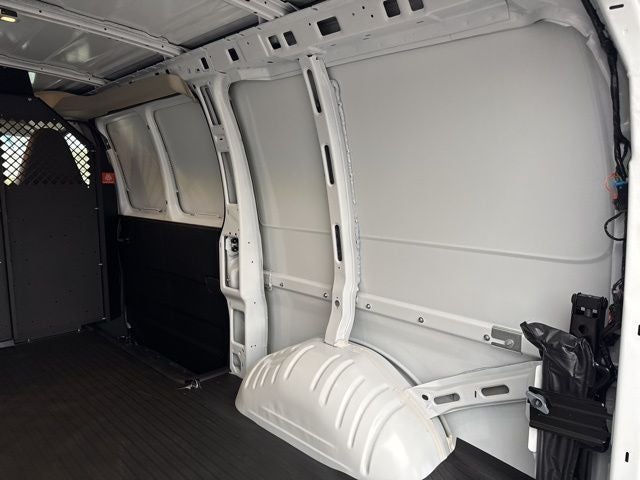 2025 GMC Savana 2500 Work Van