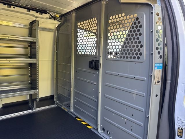 2025 GMC Savana 3500 Work Van