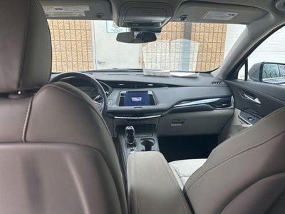 2023 Cadillac XT4 Luxury