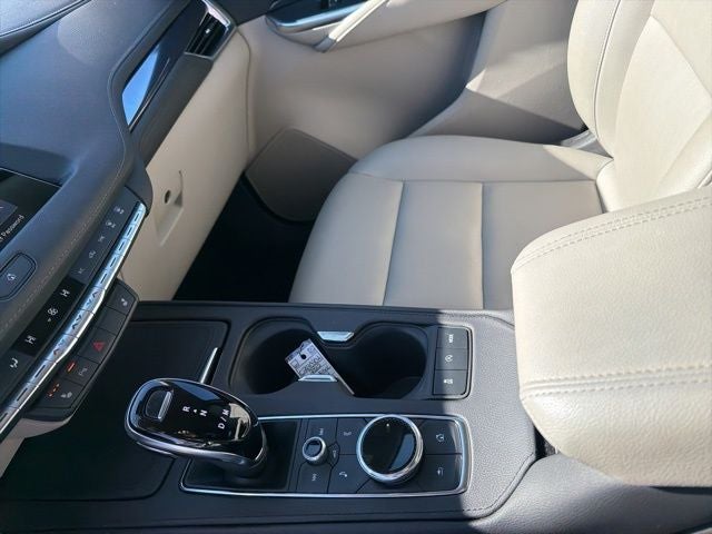 2022 Cadillac XT4 Luxury