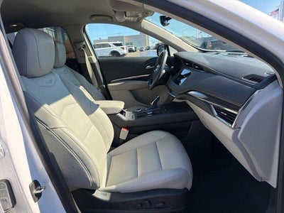 2022 Cadillac XT4 Luxury