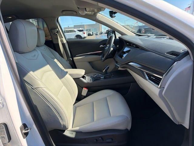 2022 Cadillac XT4 Luxury