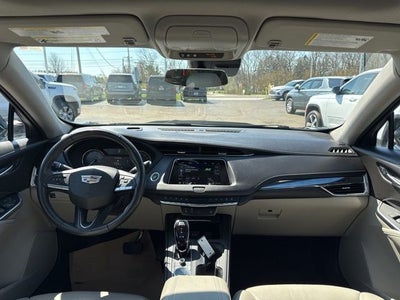 2023 Cadillac XT4 Luxury