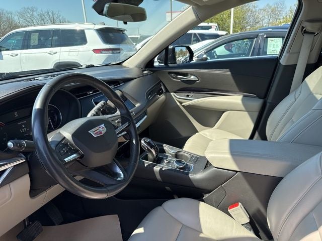 2023 Cadillac XT4 Luxury