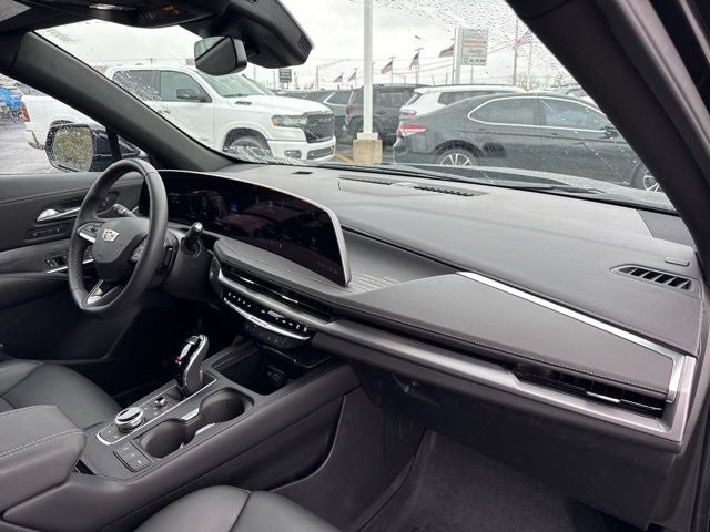 2025 Cadillac XT4 Premium Luxury