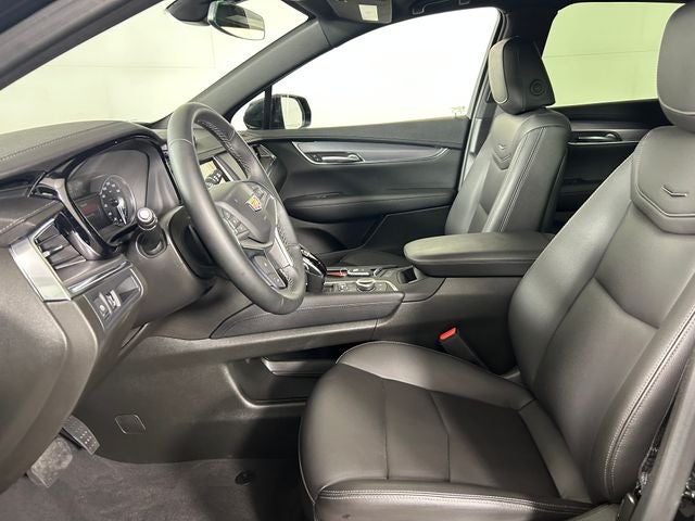 2025 Cadillac XT5 Luxury