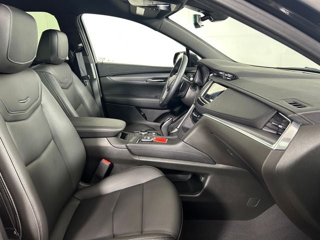 2025 Cadillac XT5 Luxury