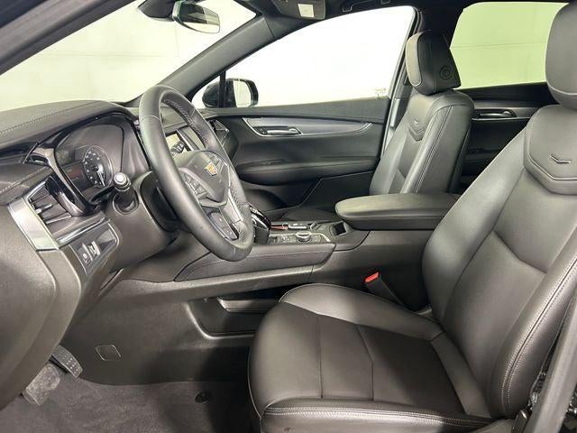 2025 Cadillac XT5 Luxury