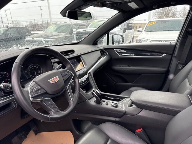 2022 Cadillac XT5 Premium Luxury