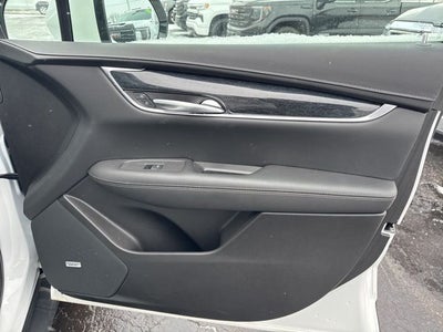 2022 Cadillac XT5 Premium Luxury