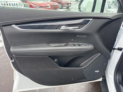 2022 Cadillac XT5 Premium Luxury