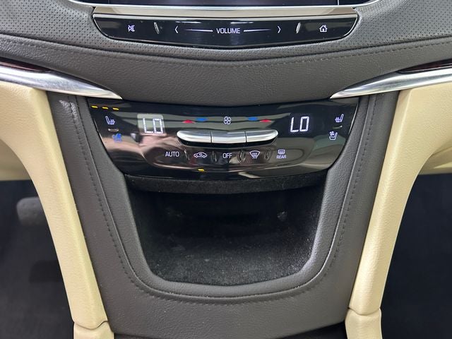 2018 Cadillac XT5 Premium Luxury