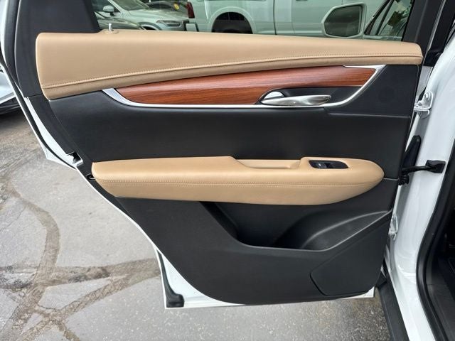 2017 Cadillac XT5 Platinum