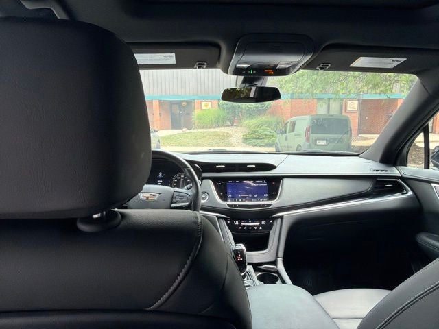 2025 Cadillac XT6 Luxury