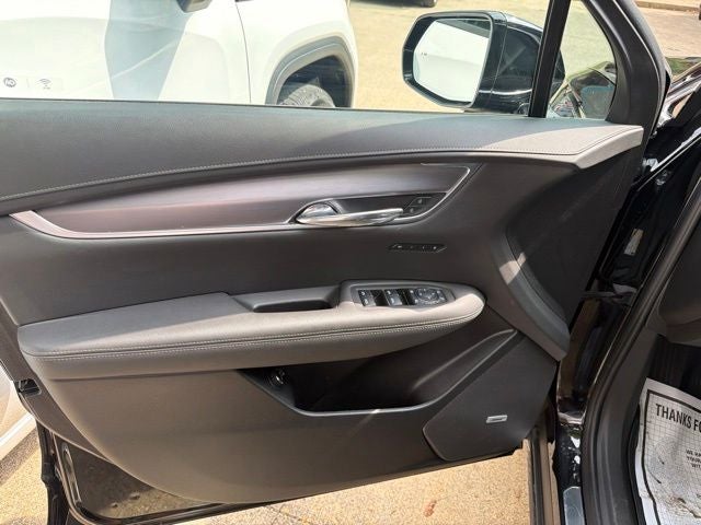 2025 Cadillac XT6 Luxury