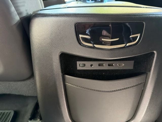2017 Cadillac Escalade Luxury