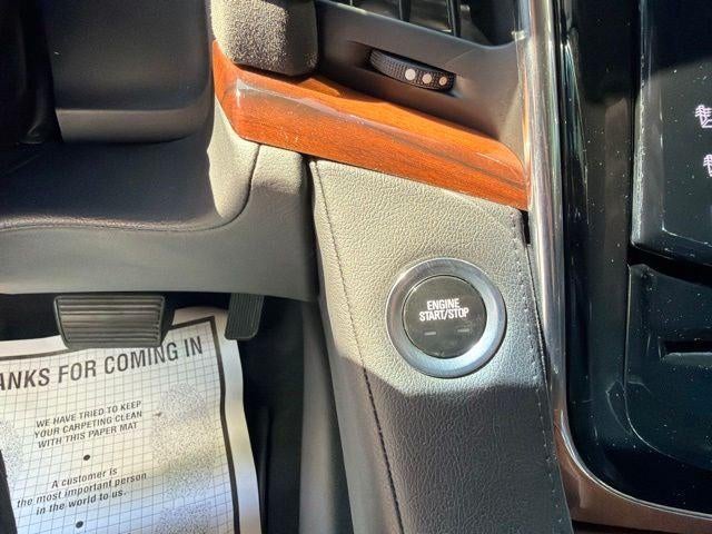 2017 Cadillac Escalade Luxury