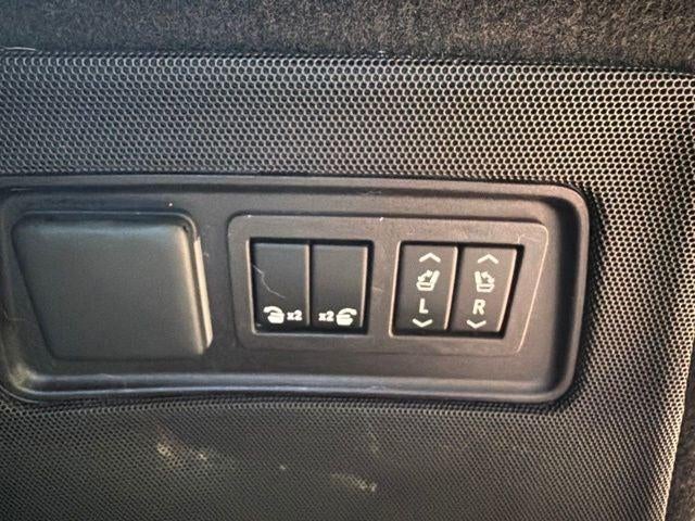 2023 Cadillac Escalade ESV Premium