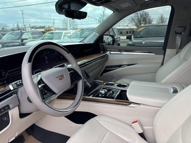 2025 Cadillac Escalade Sport Platinum